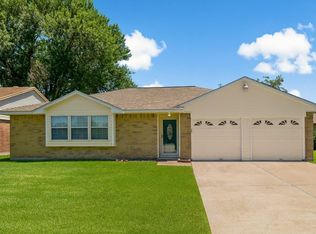 7402 Shoshone Dr, Baytown, TX 77521