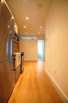 Rented by REAL New York | media 16