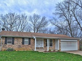 1457 Ganso Ct, Fenton, MO 63026