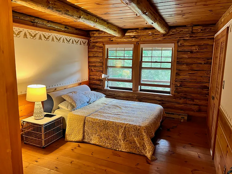 Second bedroom with cedar closet