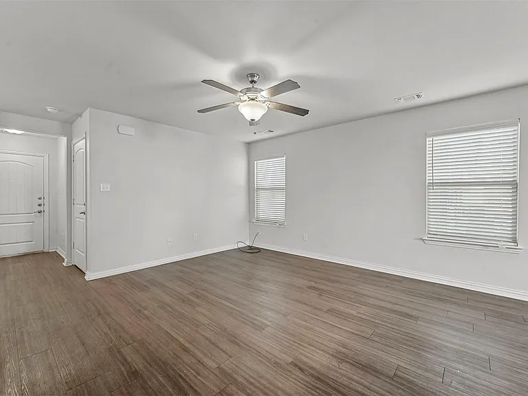 727 W Johnson St #A — Photo 3