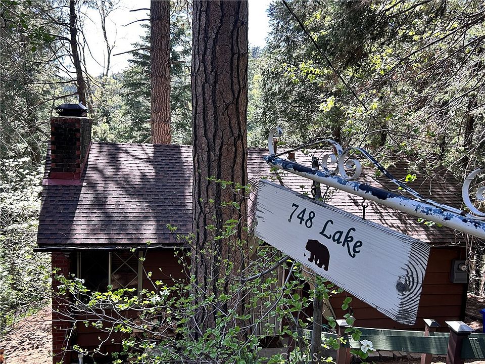 1st image of 748 Lake Dr