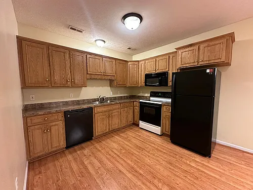 5698C Colonial Hwy Photo 1