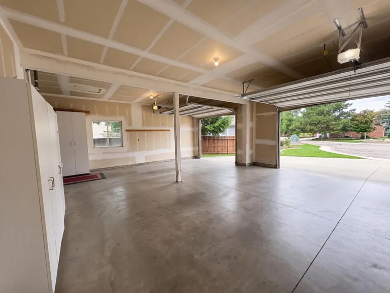 12633 W Roseglen Ct — Photo 21