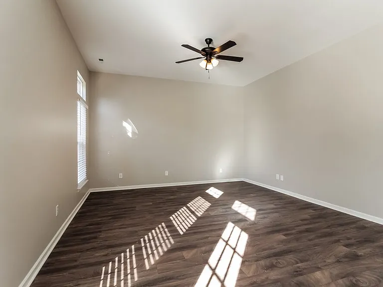 1001 Andrea Pl — Photo 5