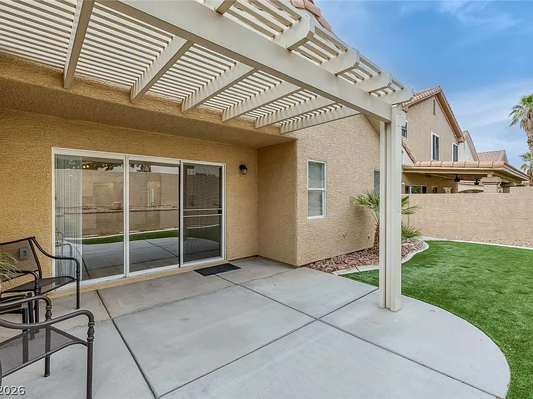 8249 Peaceful Canyon Dr — Photo 31