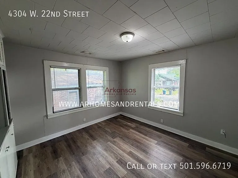 4304 W 22nd St — Photo 9