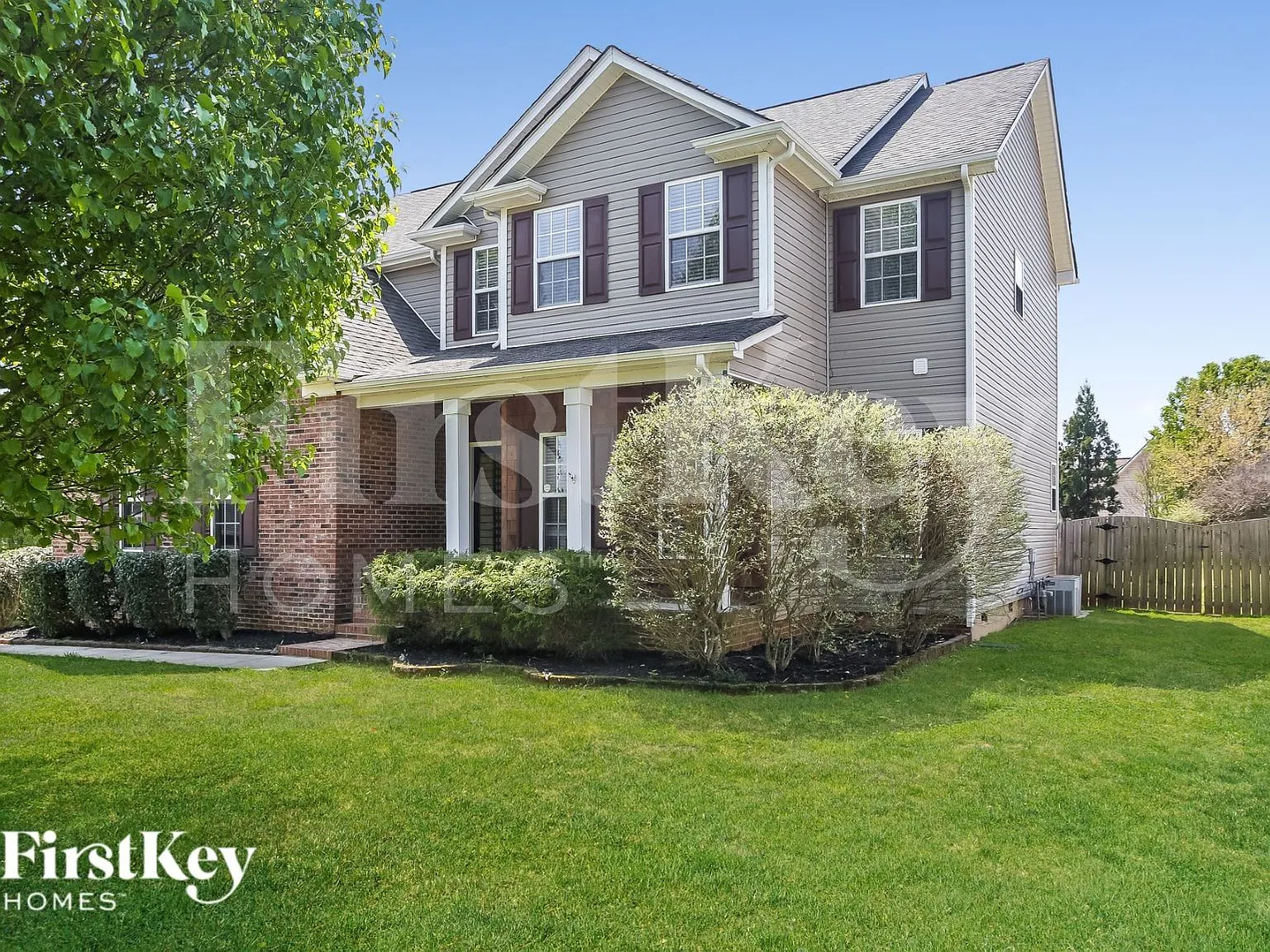 3 bed, 3.5 bath, 2554 sqft, $2,210 — Photo 3