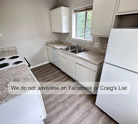 4th image of 3385 Galleria Pl #17