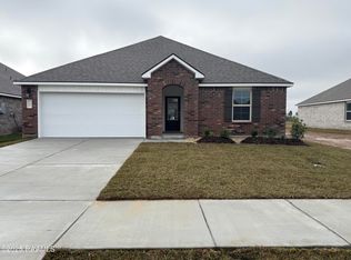 351 Crowne Parc Dr, Opelousas, LA 70570