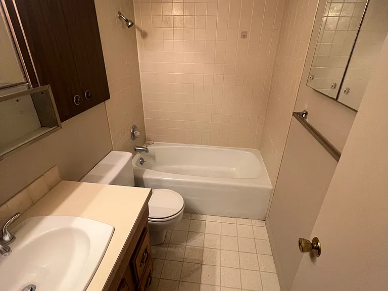 112 Cherry Hills Ct — Photo 9