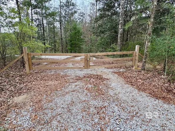 8104 Patricks Landing Rd, Bay Minette, AL 36507