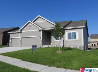 7151 N 166th St, Bennington, NE 68007