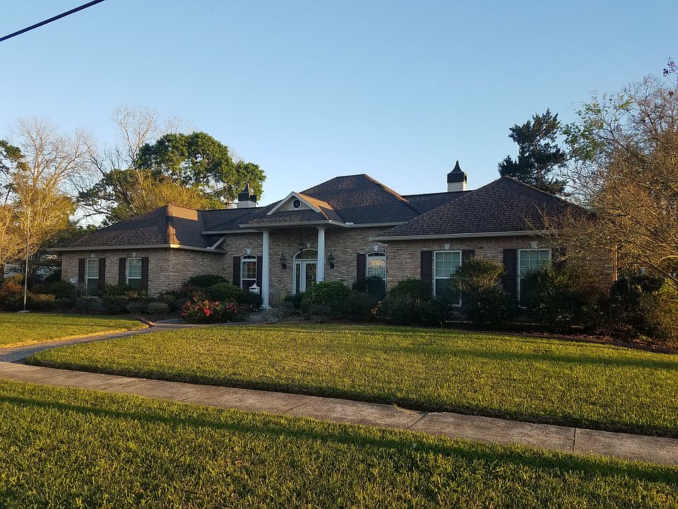 1st image of 419 E Nezpique St