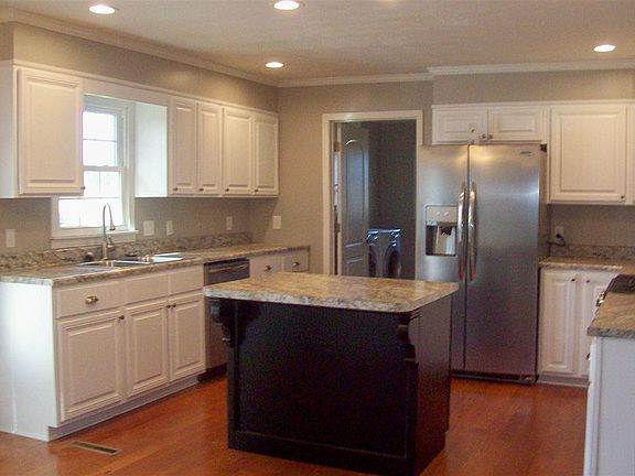 5th image of 93 Etheridge Ln