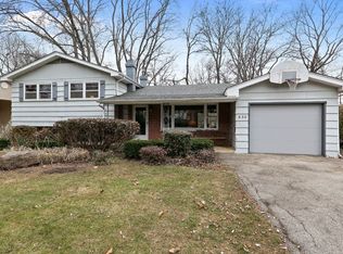 22W630 Arbor Ln, Glen Ellyn, IL 60137