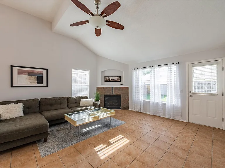 20018 Larkspur Lndg — Photo 13