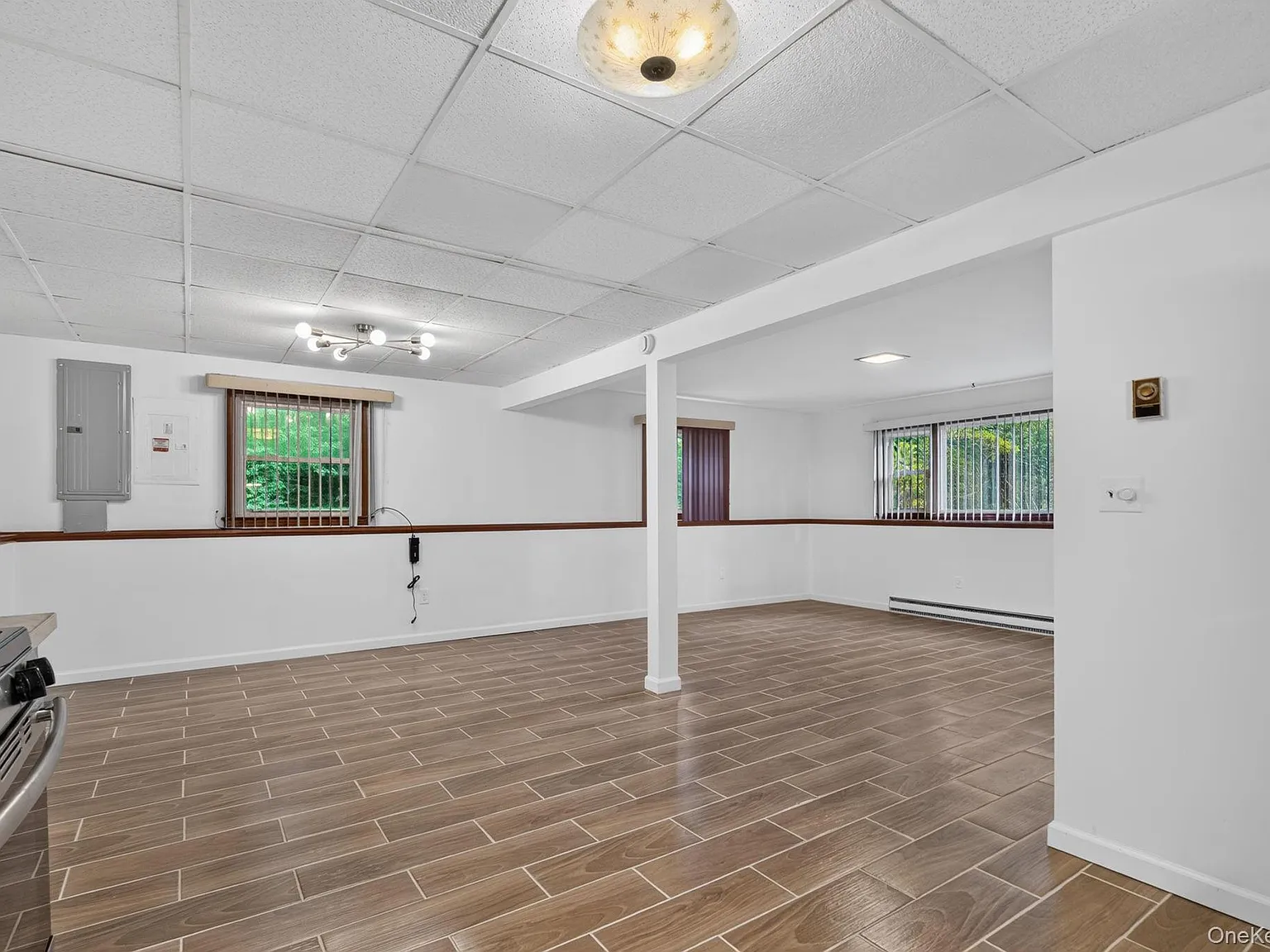 2 bed, 1.0 bath, 2472 sqft, $2,700 — Photo 2