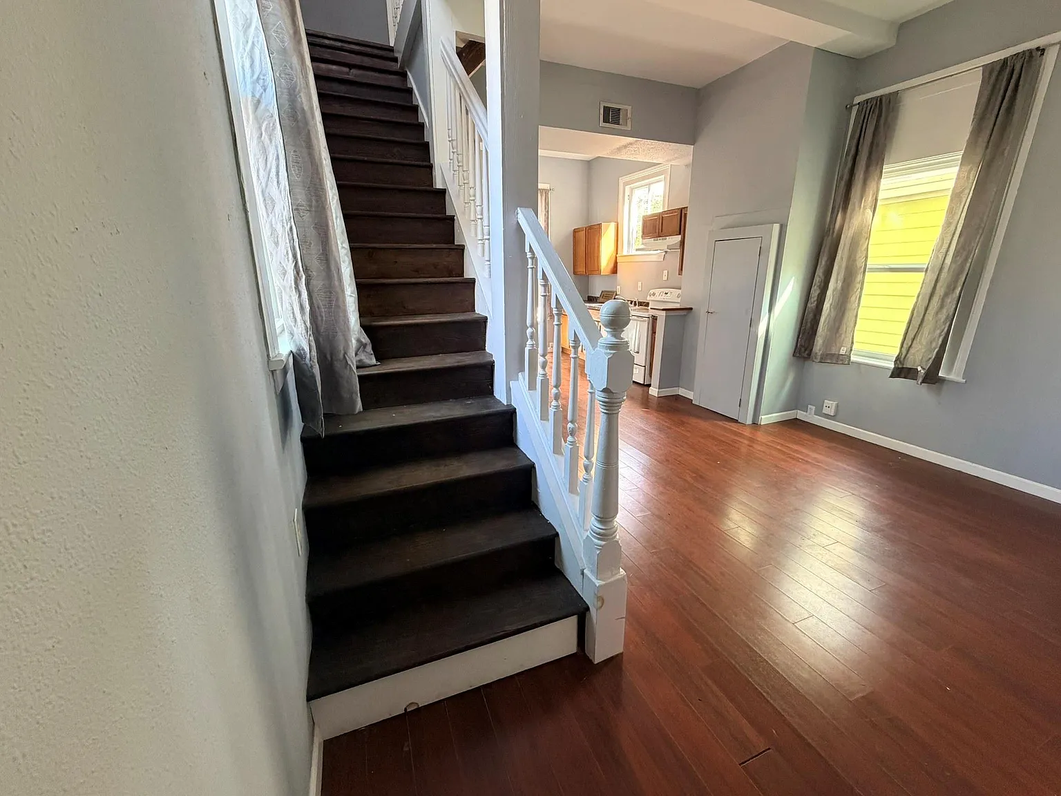 1 bed, 1.5 bath, 2886 sqft, $1,050 — Photo 3