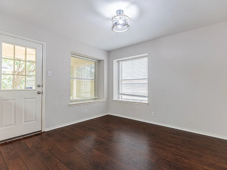 3604 Meade St — Photo 15