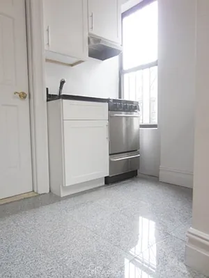 Rented by City Connections Realty | media 16