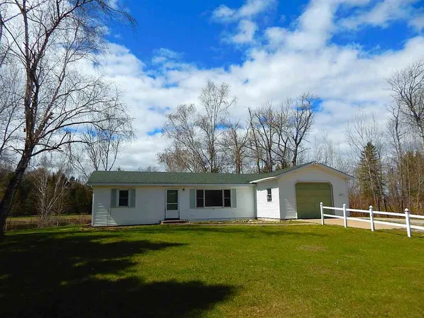 2031 Hency Rd, Petoskey, MI 49770