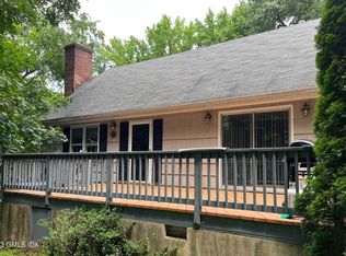 88 Loughlin Ave, Cos Cob, CT 06807