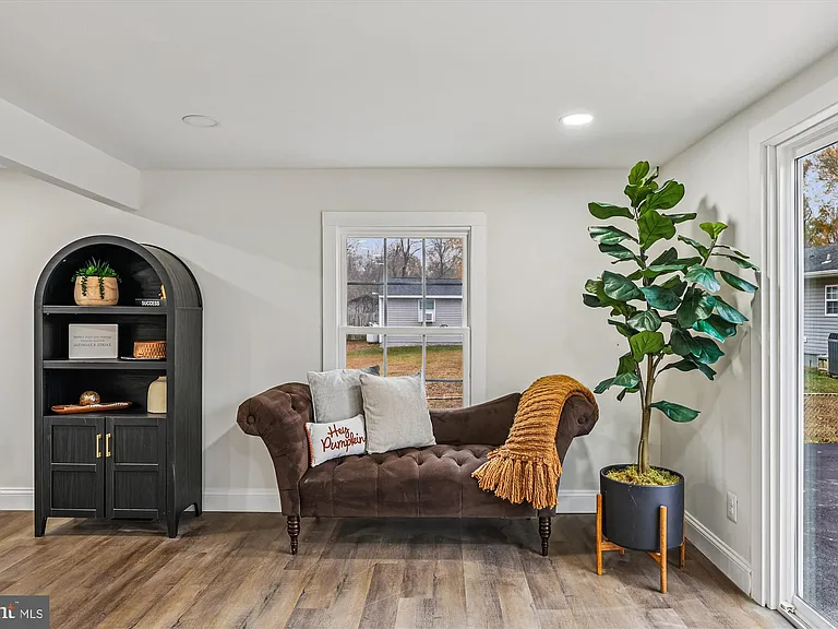 4250 Piper Ln — Photo 17