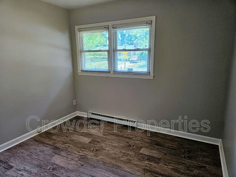 1120 Georgetown Dr — Photo 12