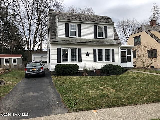 1st image of 33 Webster Avenue