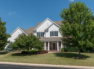 W149N7344 Hidden Meadow Dr, Menomonee Falls, WI 53051