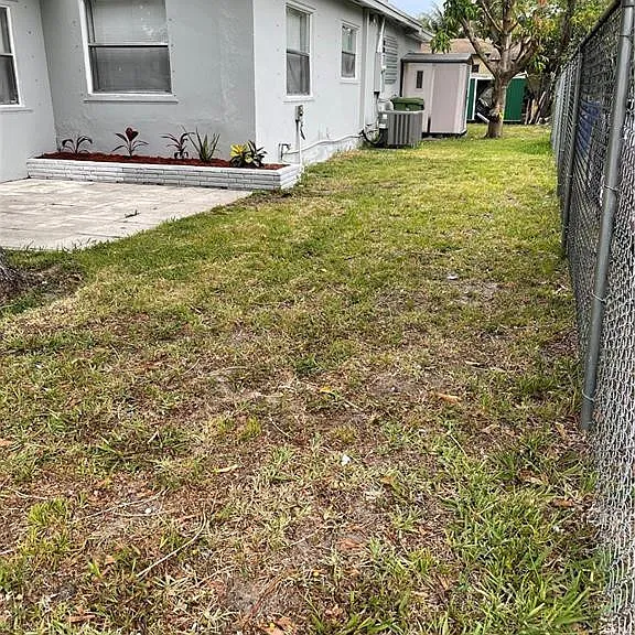 918 NW 24th Ave — Photo 6
