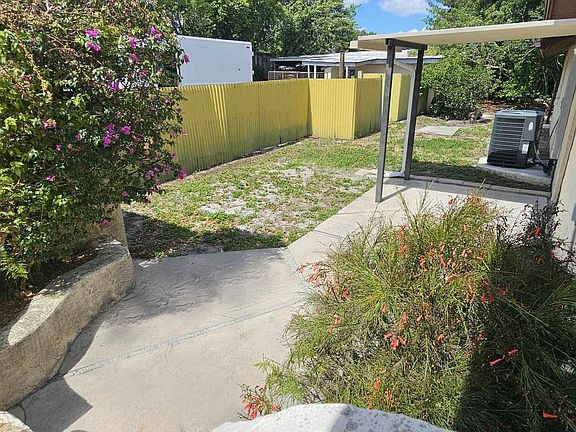 2nd image of 20 S Buena Vista Ave #B