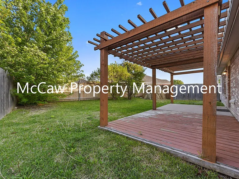 5416 Timber Ridge Dr — Photo 20
