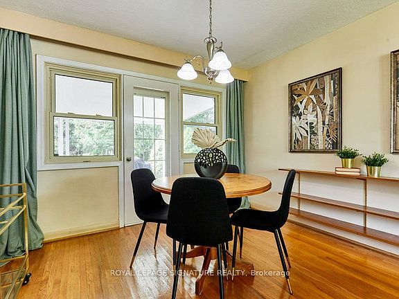 3rd image of 74 Forest Rd