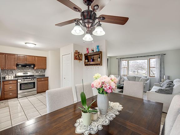 4th image of 9707 Harrison St