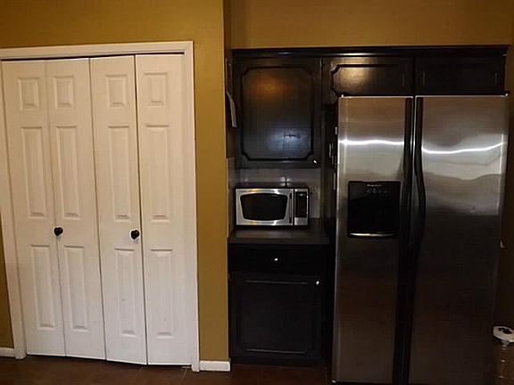 3rd image of 6820 Kirk Dr
