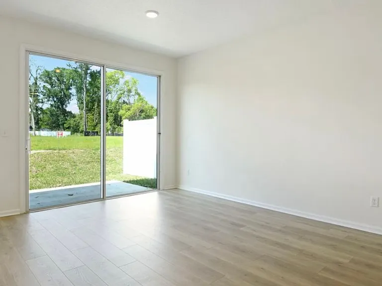 6009 Immortal Ct — Photo 2