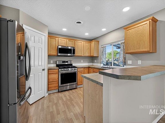 5th image of 17095 N Freeman Ct
