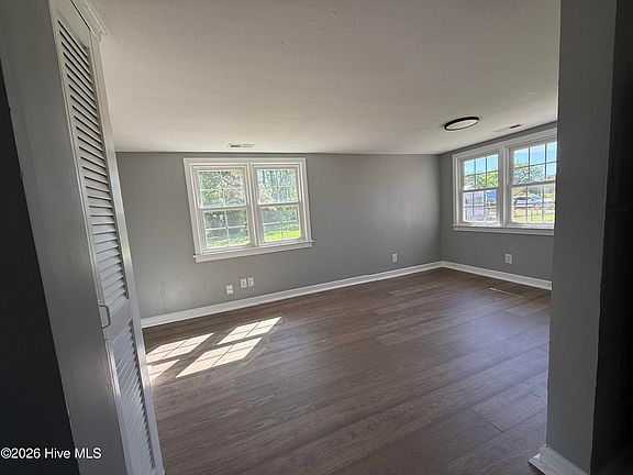 5th image of 213 Country Club Road