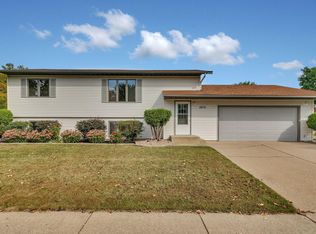 2875 Aurora Ct, Saint Cloud, MN 56303