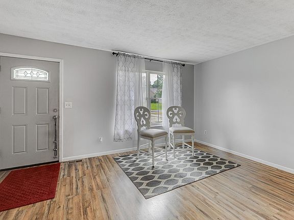 3rd image of 2275 Strother Dr