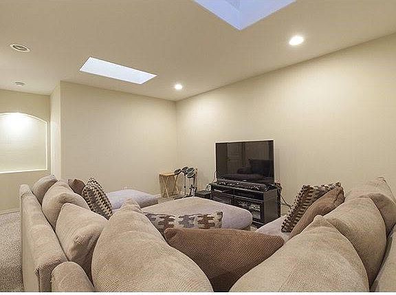 3rd image of 800 Sunset Dr APT C23