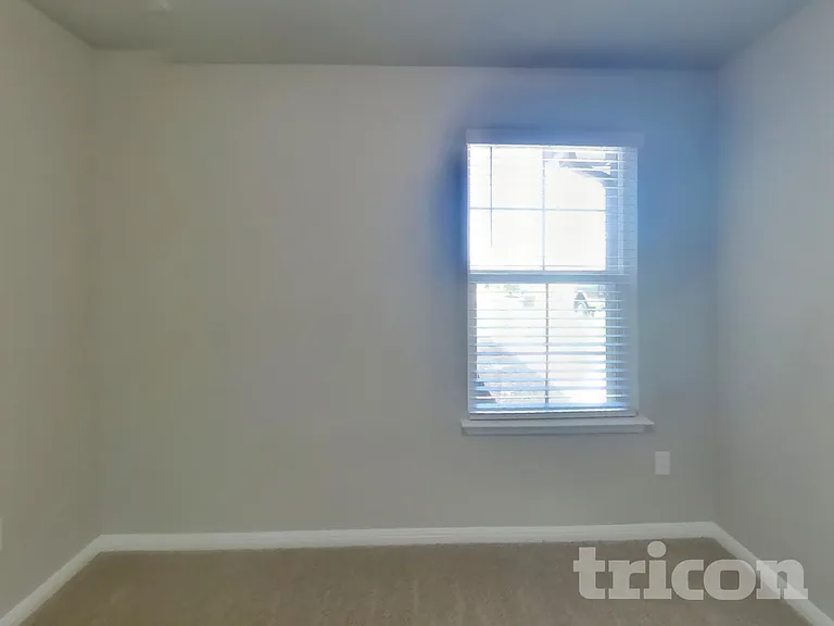 441 Otto Ave — Photo 10