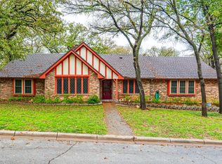 108 Silverleaf Dr, Fort Worth, TX 76112