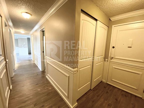 3rd image of 415 N I St APT 201