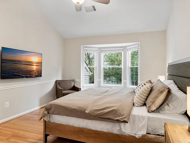Westwood Pl — Photo 20