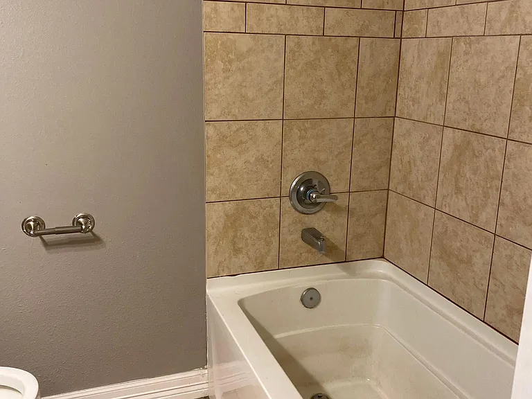 1360 Elsie Ln — Photo 8