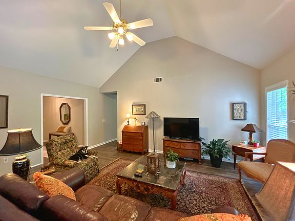 2nd image of 1127 Bartlett Dr
