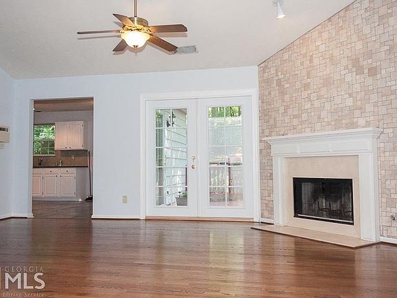 3rd image of 1205 Taylor Oaks Dr